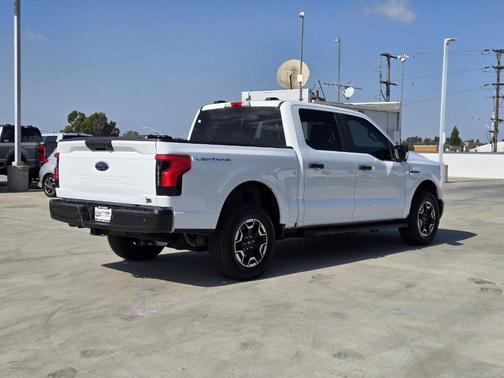 2022 Ford F-150 Lightning Pro
