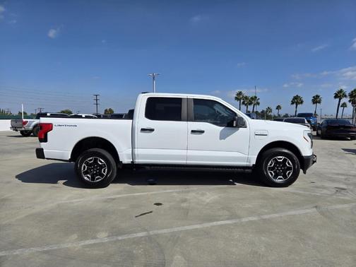 2022 Ford F-150 Lightning Pro