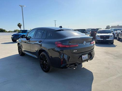 Black Sapphire Metallic 2022 BMW X4 xDrive30i