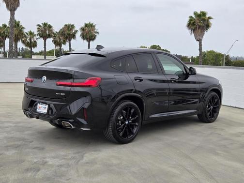 Black Sapphire Metallic 2022 BMW X4 xDrive30i