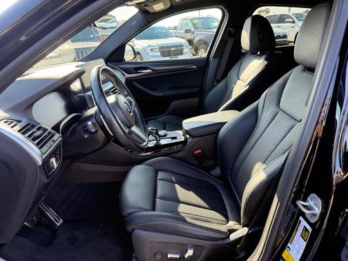 Black Sapphire Metallic 2022 BMW X4 xDrive30i