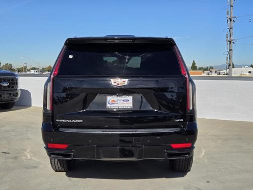 2023 Cadillac Escalade Sport