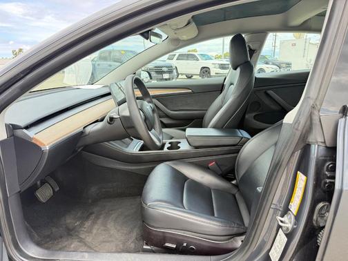 Midnight Silver Metallic 2022 Tesla Model 3 Long Range