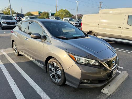 2022 Nissan Leaf SV