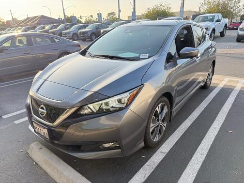2022 Nissan Leaf SV