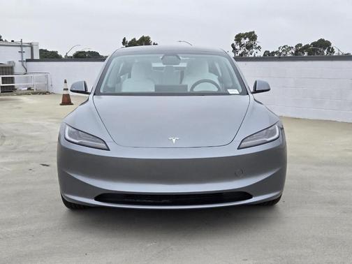 Quicksilver 2025 Tesla Model 3 Long Range