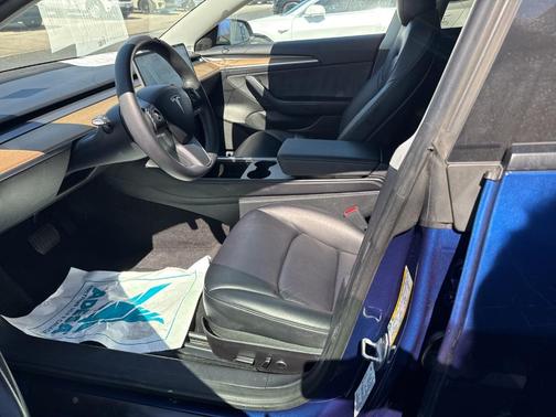 2022 Tesla Model 3 Base