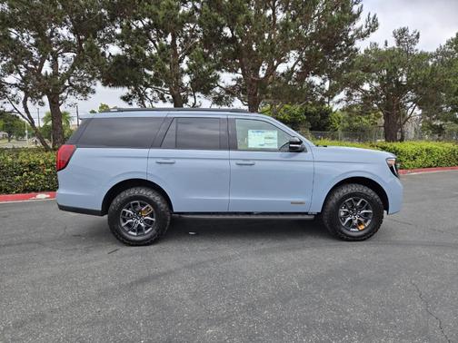 2025 Ford Expedition Tremor
