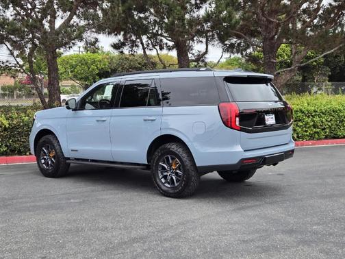 2025 Ford Expedition Tremor