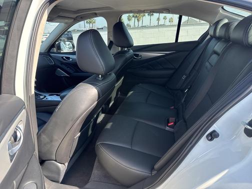 2024 INFINITI Q50 LUXE