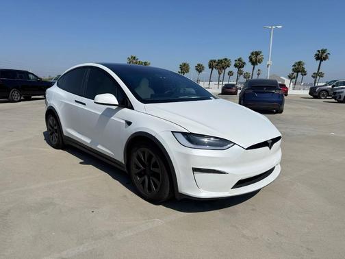 White 2023 Tesla Model X Plaid
