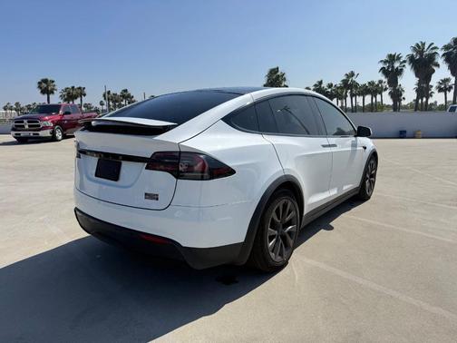 White 2023 Tesla Model X Plaid