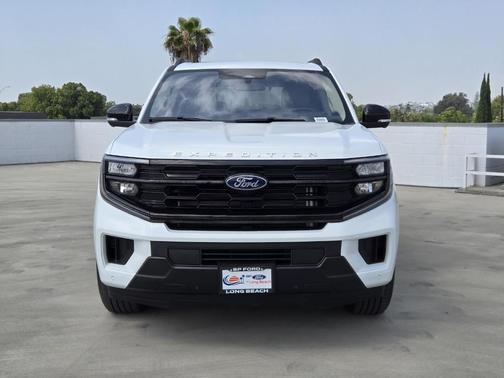 Oxford White 2025 Ford Expedition Active