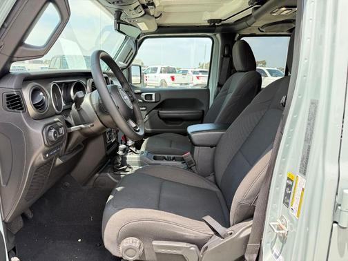 Earl Clearcoat 2023 Jeep Wrangler 4xe Base