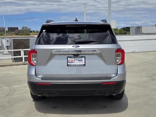 Silver Metallic 2021 Ford Explorer XLT