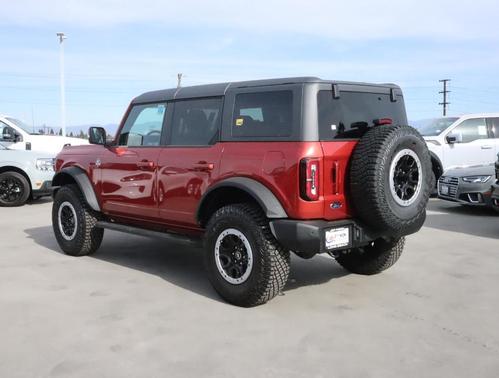 2024 Ford Bronco Outer Banks
