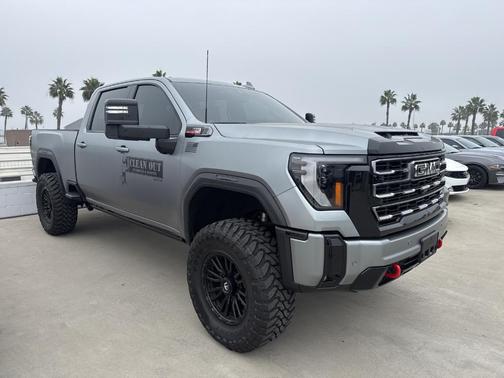 2025 GMC Sierra 2500 AT4