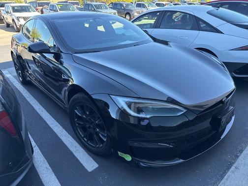 2022 Tesla Model S Base