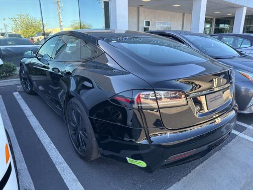 2022 Tesla Model S Base