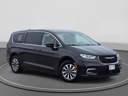 Diamond Black 2024 Chrysler Pacifica Hybrid Select