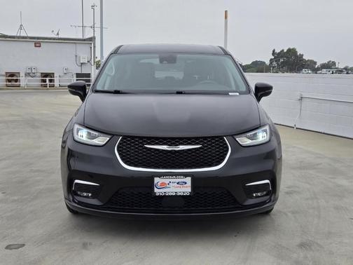 Diamond Black 2024 Chrysler Pacifica Hybrid Select