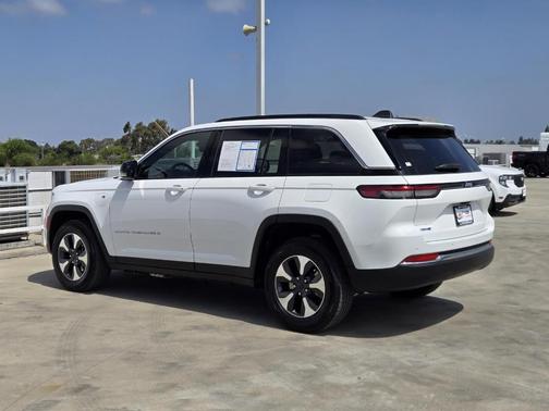 Bright White Clearcoat 2024 Jeep Grand Cherokee 4xe Base