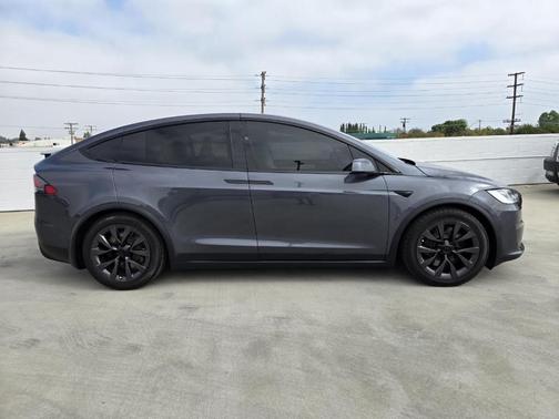 2022 Tesla Model X Base