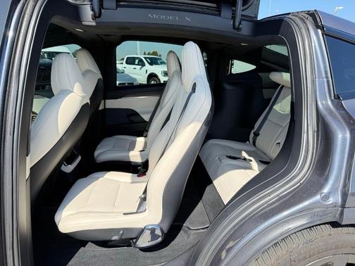 2022 Tesla Model X Base