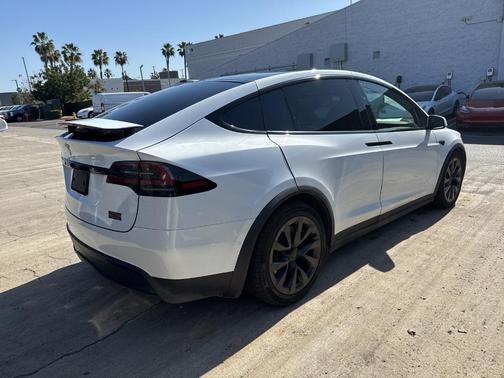 2022 Tesla Model X Plaid