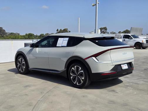 Glacier 2024 Kia EV6 Light