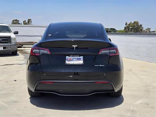 Black 2023 Tesla Model Y Long Range