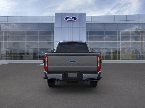 2025 Ford F-350 Lariat Super Duty