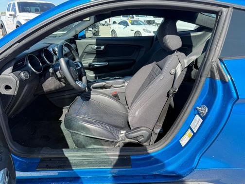 2020 Ford Mustang EcoBoost