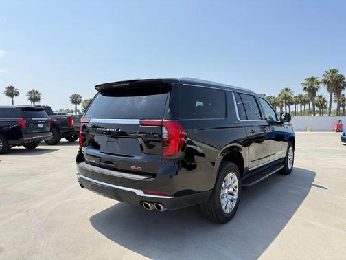 Onyx Black 2025 GMC Yukon XL Denali