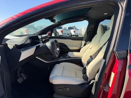 2022 Tesla Model X Plaid