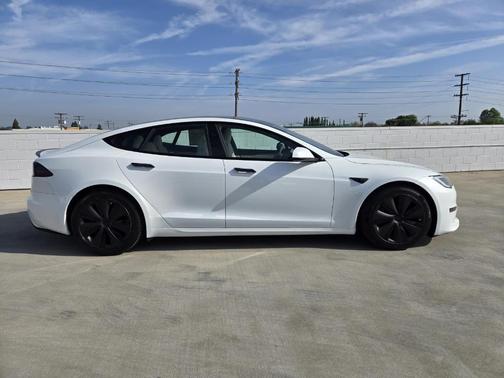 White 2023 Tesla Model S Plaid