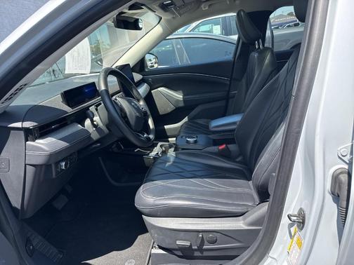 2022 Ford Mustang Mach-E California Route 1