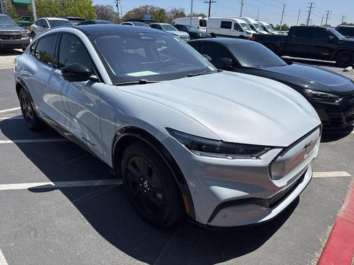 2022 Ford Mustang Mach-E California Route 1
