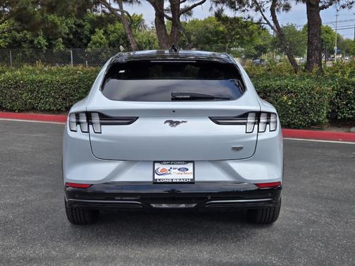 2022 Ford Mustang Mach-E California Route 1