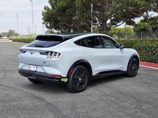 2022 Ford Mustang Mach-E California Route 1