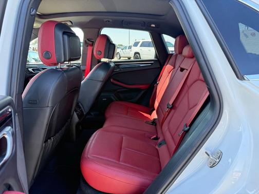White 2021 Porsche Macan S