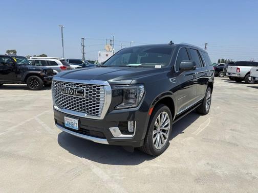 Hunter Green 2022 GMC Yukon Denali