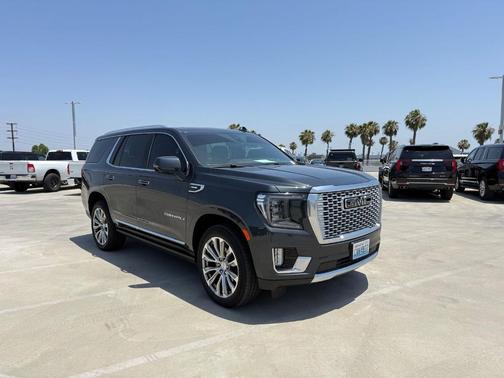Hunter Green 2022 GMC Yukon Denali