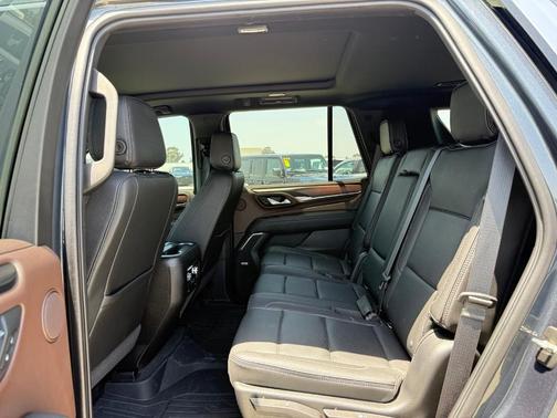 Hunter Green 2022 GMC Yukon Denali