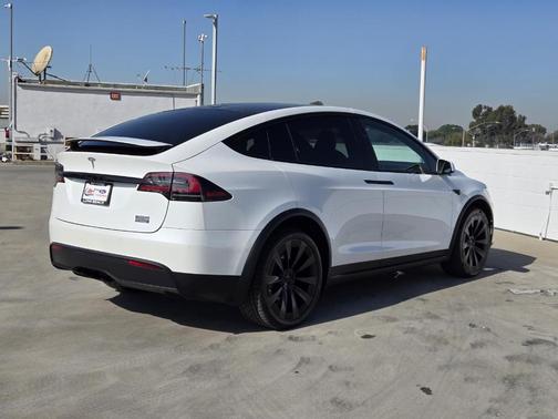 2022 Tesla Model X Plaid