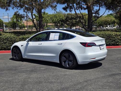 2020 Tesla Model 3 Standard Range Plus