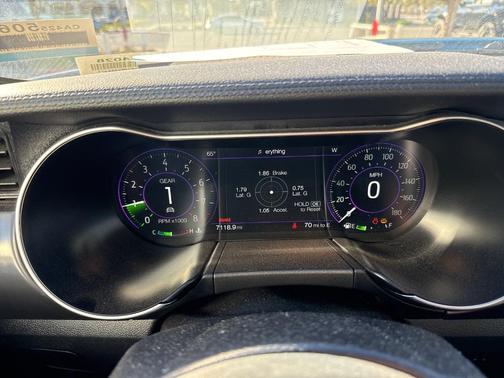 2022 Ford Mustang Mach 1