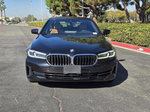 2023 BMW 530 i