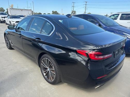 2023 BMW 530 i