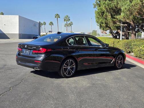 2023 BMW 530 i